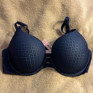 NWT. Victorias Secret bra size 36D